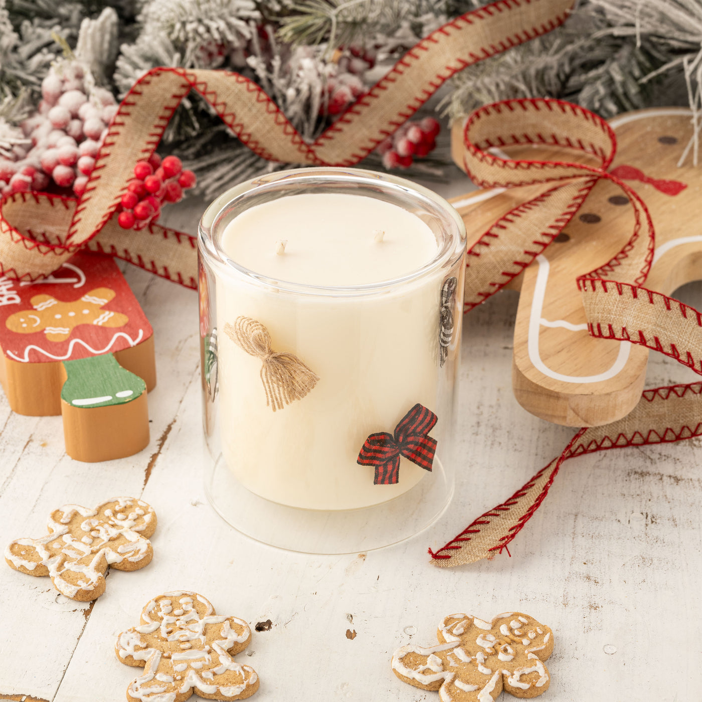 *Seasonal* Gingerbread Frosting Candle